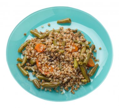 sarımsak ve havuç beyaz arka plan üzerinde izole yeşil fasulye ile karabuğday. Tabakta diyet kahvaltısı. gıda vejetaryen üst görünümü