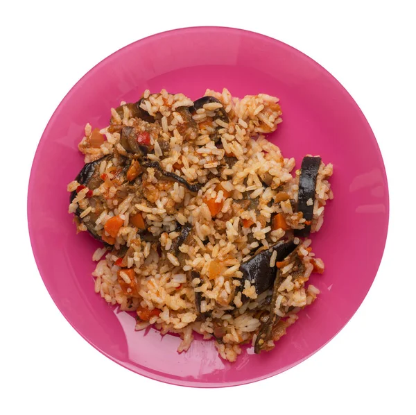 Arroz com abobrinha assada com tomate e pimentão em uma chapa. arroz com legumes isolados em fundo branco. comida vegetariana. Cozinha asiática vista superior — Fotografia de Stock