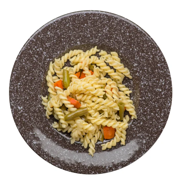 Macarrão com feijão verde com cenoura garlicand em um prato isolado — Fotografia de Stock