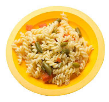 sarımsak ve havuç ile yeşil fasulye ile makarna bir tabak izolat