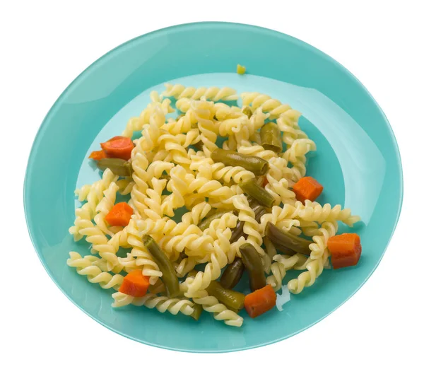 Macarrão com feijão verde com cenoura garlicand em um isolado prato — Fotografia de Stock