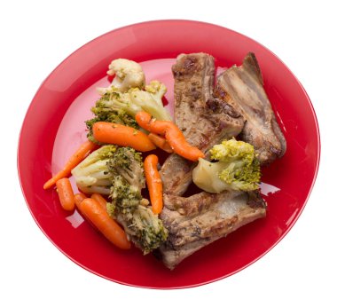 brokoli lahana, havuç ve sarımsak ile ızgara domuz kaburga