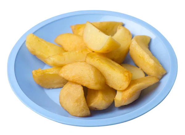 Cunei di patate fritte su un piatto. verdure fritte di patate isolate su — Foto Stock