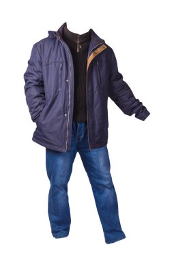 Fermuarlı mavi ceket, siyah kazak ve beyaz arka planda izole edilmiş kot pantolon. Sıradan moda kıyafetleri.