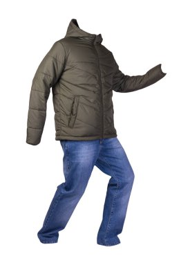 Beyaz arka planda izole edilmiş fermuarlı ve mavi kotlu Hakki erkek ceketi. Günlük kıyafetler.