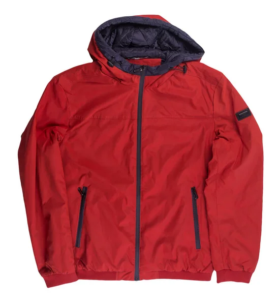 Beyaz arka planda izole edilmiş kapüşonlu fermuarlı kırmızı erkek ceketi. Rüzgarlık ceketli üst manzara. Sıradan stil