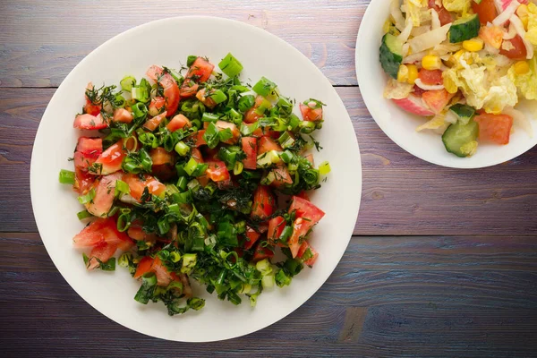 Vegetarisches Essen Mit Gemüsesalat Von Oben Tomaten Zwiebeln Fenchel Auf — Stockfoto