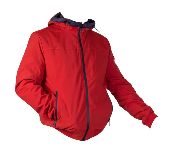 Beyaz arka planda izole edilmiş kapüşonlu fermuarlı kırmızı erkek ceketi. Rüzgarlık ceketi. Sıradan stil