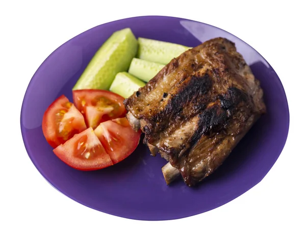 Grilled Pork Ribs Sliced Cucumbers Tomatoes Purple Plate Pork Ribs — Stock Photo, Image