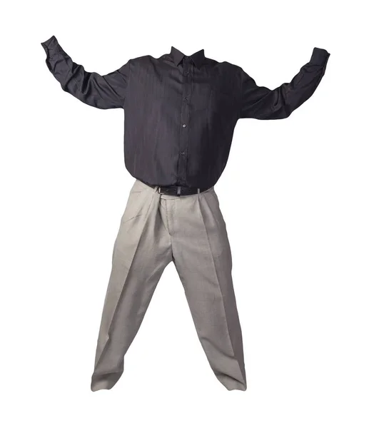 Män Svart Skjorta Med Långa Ärmar Och Ljusgrå Byxor Isolerad — Stockfoto