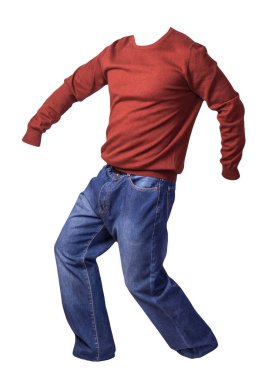 Erkekler koyu kırmızı kazak ve mavi kot pantolon. Beyaz arka planda izole edilmiş. Günlük kıyafetler.