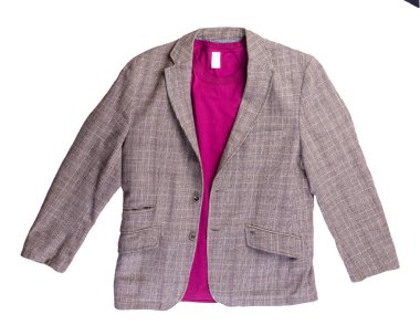 Kahverengi ceketli, düğmeli ve bordo tişörtlü beyaz arka plan manzaralı. Sıradan stil 