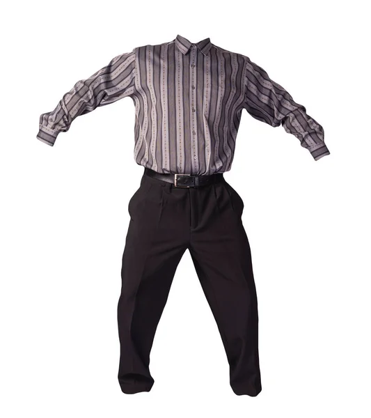 男性用グレーのストライプシャツと黒のパンツが白い背景に隔離されてる ファッションウェア — ストック写真