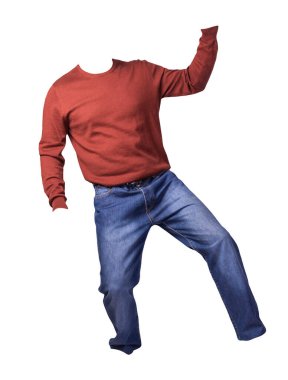 Erkekler koyu kırmızı kazak ve mavi kot pantolon. Beyaz arka planda izole edilmiş. Günlük kıyafetler.