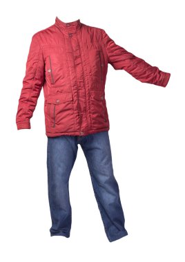 Kırmızı erkek ceketi ve mavi kot beyaz arka planda izole edilmiş. Günlük giysiler.