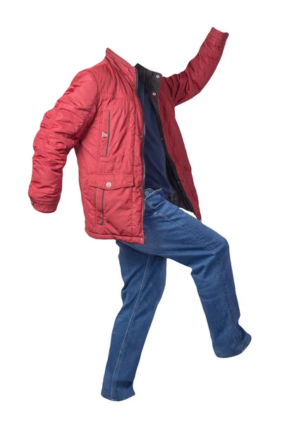 白を基調とした赤いジャケットと青いセーターと青いジーンズ カジュアルファッションの服 — ストック写真