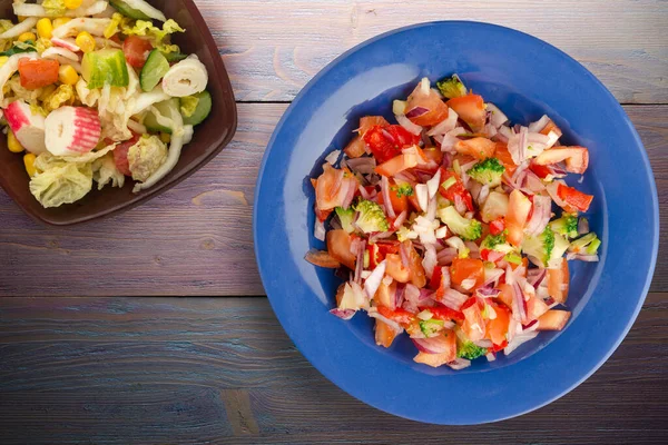 Comida Vegana Vista Superior Ensalada Hortalizas Pimiento Tomate Cebolla Brócoli —  Fotos de Stock