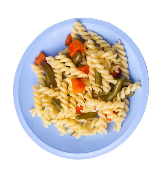意大利面 大蒜胡萝卜 淡蓝色盘子 白色背景隔离 地中海厨房 有蔬菜的面食 — 图库照片
