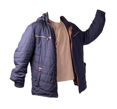 Koyu mavi fermuarlı ceket ve beyaz arka planda izole edilmiş biege tişörtü. Sıradan stil