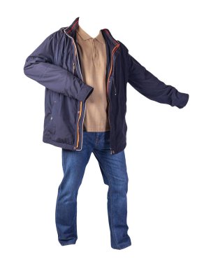 Koyu mavi ceket, bej gömlek ve beyaz arka planda izole edilmiş mavi kot pantolon. Sıradan moda kıyafetleri.