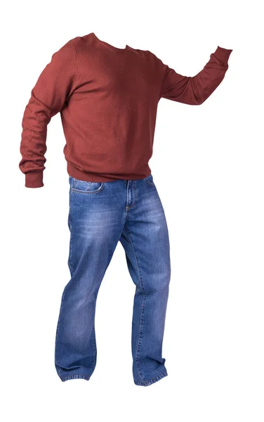 Dunkelroter Pullover Und Blaue Jeans Auf Weißem Hintergrund — Stockfoto