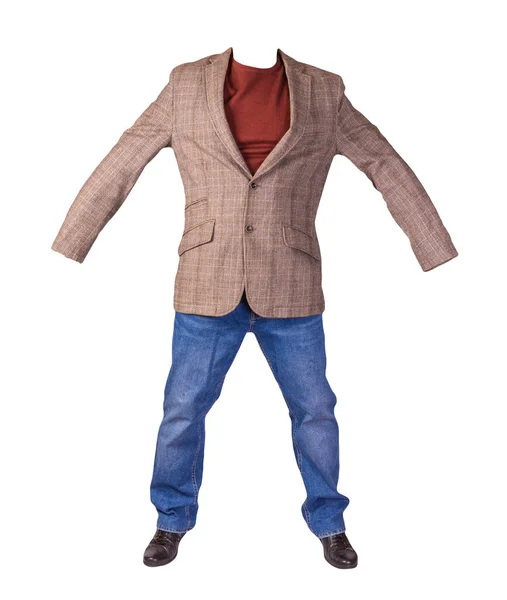 男式纽扣浅褐色夹克 男式蓝色牛仔裤 皮鞋和白色背景的红色毛衣 — 图库照片