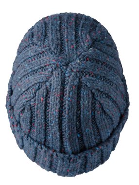 Örgü mavi şapka beyaz bir arka planda izole edildi. Moda şapkası üst görünümü / günlük tarz için aksesuar