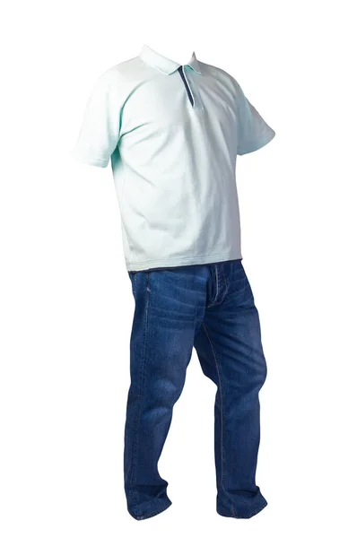 Shirt Turquesa Masculina Com Golas Botão Para Baixo Jeans Azuis — Fotografia de Stock