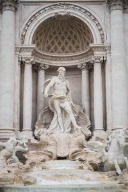 Neptün Roma'da güzel Trevi Çeşmesi