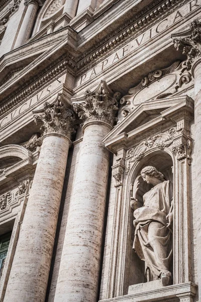 Архитектура Древнеримской церкви в Риме — стоковое фото