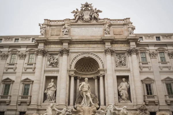 Pięknej fontanny di Trevi w Rzymie — Zdjęcie stockowe