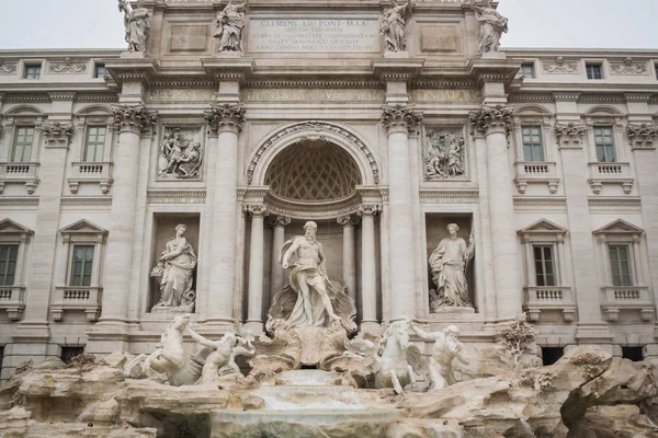 Чудовий фонтан Треві у Римі — стокове фото