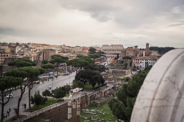 A cidade velha do monumento Vittorio Emanuele II em Roma — Fotografia de Stock