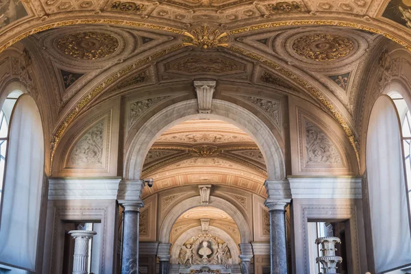 VATICAN, ROME, ITALIE - 17 NOVEMBRE 2017 : Décoration murale et plafond de la salle du musée du Vatican — Photo