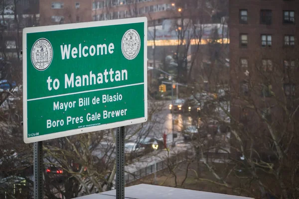New York, Abd - 24 Şubat 2018: Manhattan'a hoş geldiniz, Belediye Başkanı Bill de Blasio
