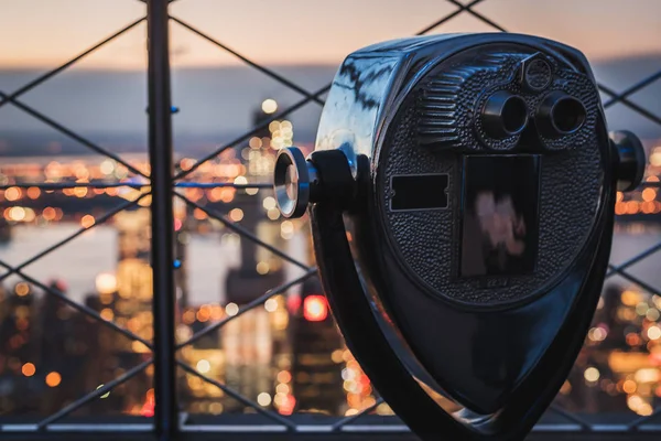 Paesaggio di viaggio visto da un alto punto di vista in città — Foto Stock