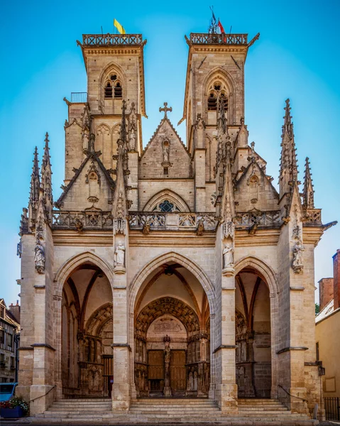 부르고뉴 의 세무르 대성당의 건축의 거대한 파노라마 — 스톡 사진
