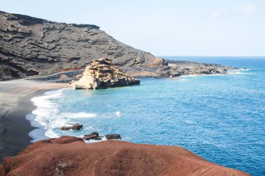 Lanzarote adasında El Golfo Noktası
