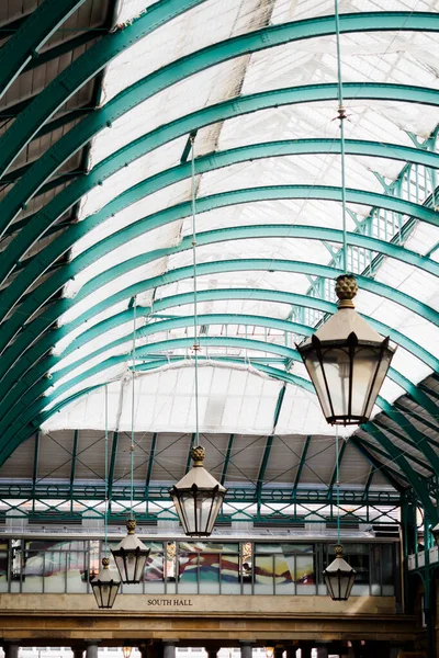 El techo del Mercado Jubilar en Covent Garden — Foto de Stock