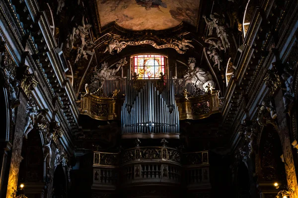 Csodálatos Orgona Egy Fenséges Templomban Rómában Olaszországban — Stock Fotó
