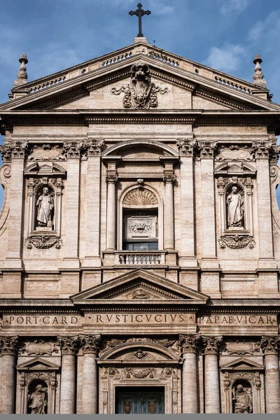 Фасад Базилики Сан Мартино Монти Риме Италия — стоковое фото