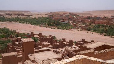 Kasbah, Ksar Ait Ben Haddou, Unesco Dünya Mirası, müstahkem bir şehir, duvarlarla çevrili toprak binaların bir grup, Fas Ouarzazate eyaleti.                       