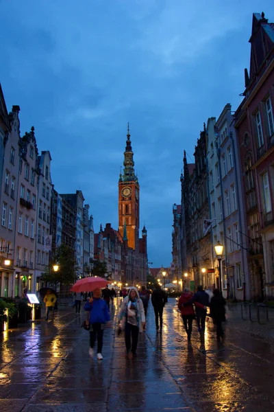 Gdansk Lengyelország 2017 Szeptember Dluga Street Esős Éjszaka — Stock Fotó