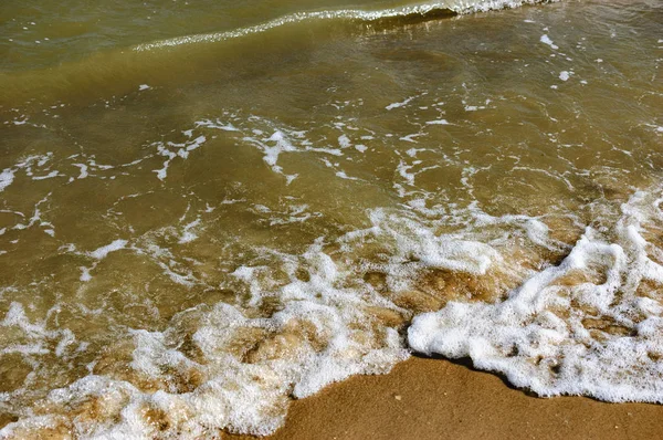 Des Éclaboussures Mousse Marine Sur Rivage Mer Noire Fermer Vagues — Photo