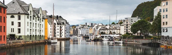 Prachtig Uitzicht Haven Van Alesund Aan Westkust Van Noorwegen Bij — Stockfoto