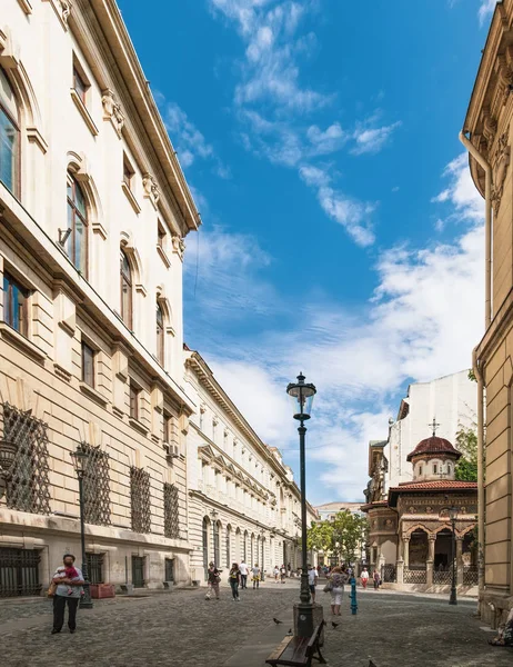 Bukareszt Rumunia Września 2017 Turystów Odwiedzających Stavropoleos Street Znajduje Się — Zdjęcie stockowe