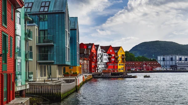 Historische Gebouwen Bryggen Hanzeatische Kade Bergen Noorwegen Schilderachtige Zomer Panorama — Stockfoto