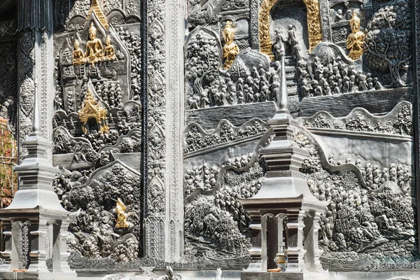 Detail Van Aluminium Zilver Decoratie Met Verhalen Van Boeddhisme Dharma — Stockfoto