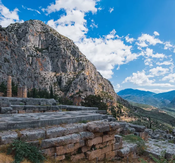Храм Аполлона у Delphi, Центральна Греція — стокове фото