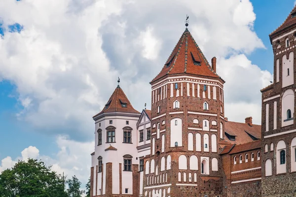 Castillo medieval en Mir, Belarús — Foto de Stock